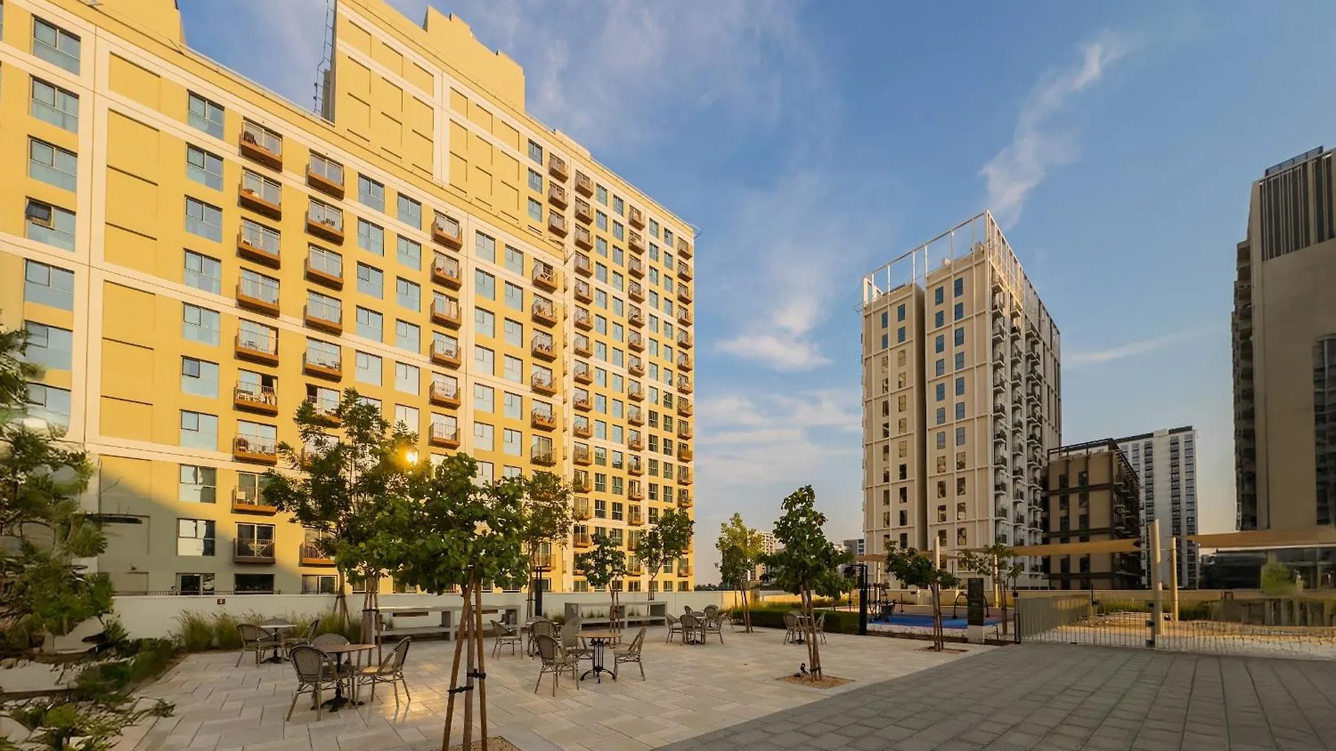 Comfort 1 Bdr Apartment In Dubai Hills Near Park