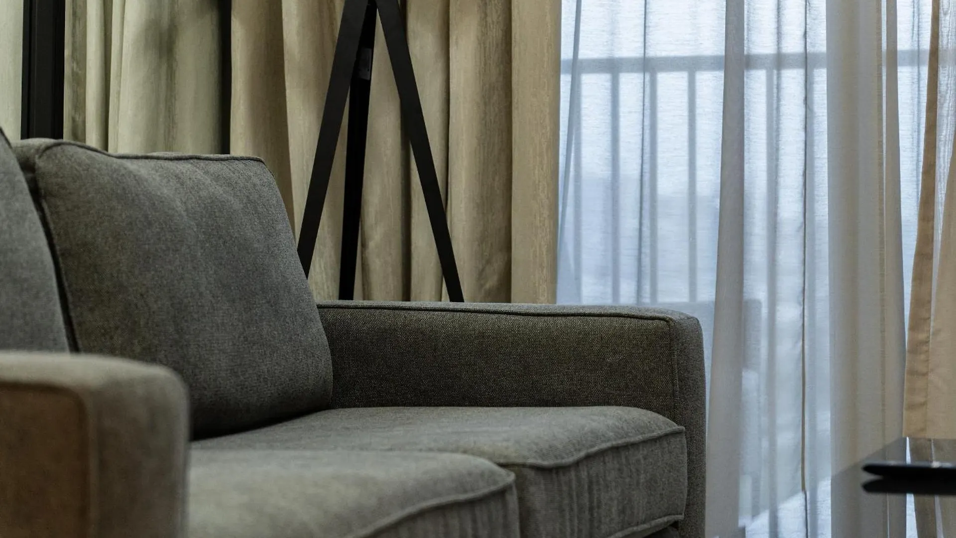 Comfort 1 Bdr Apartment In Dubai Hills Near Park